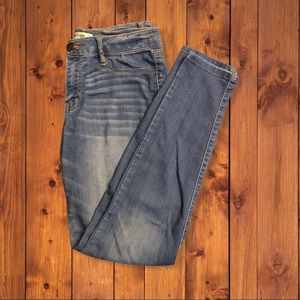 Refuge Womens skinny Jeans Size 6♦️